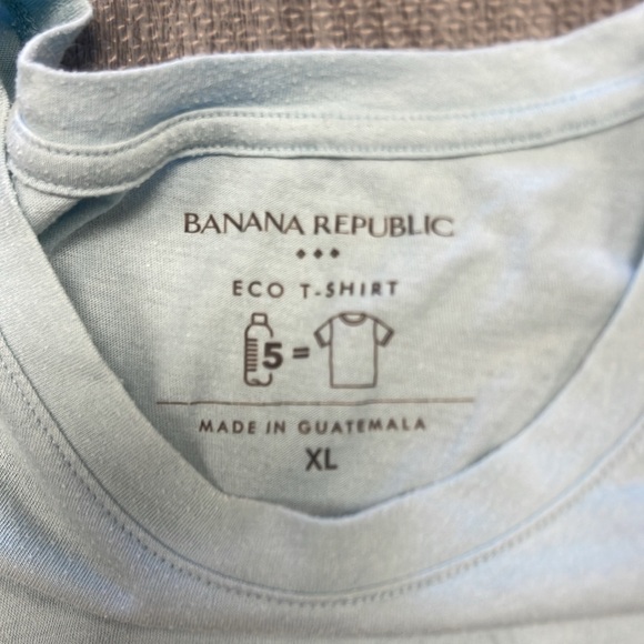 Banana Republic Blue Lake Graphic Tee - Women’s Size XL - Picture 6 of 7